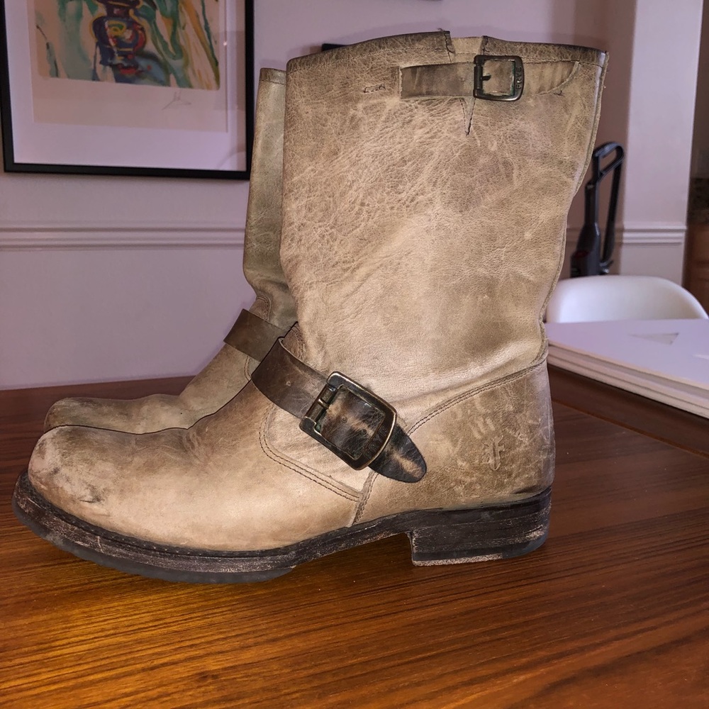 Frye Boots distressed Engineer Boot Sz 7.5
